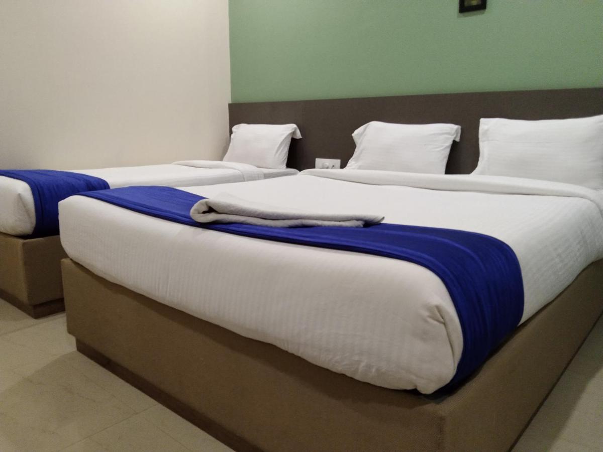 Hotel Ocean Suites Bombay Eksteriør billede