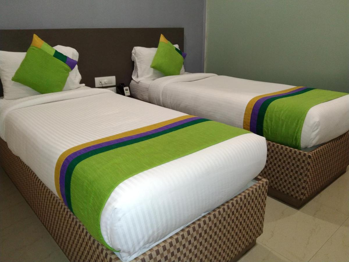 Hotel Ocean Suites Bombay Eksteriør billede