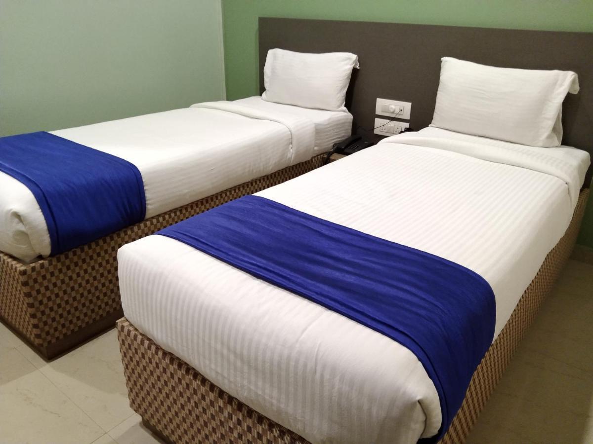 Hotel Ocean Suites Bombay Eksteriør billede
