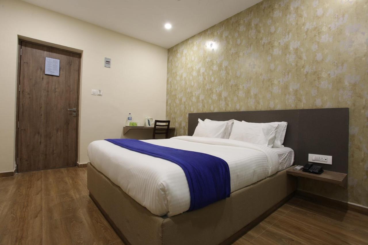 Hotel Ocean Suites Bombay Eksteriør billede