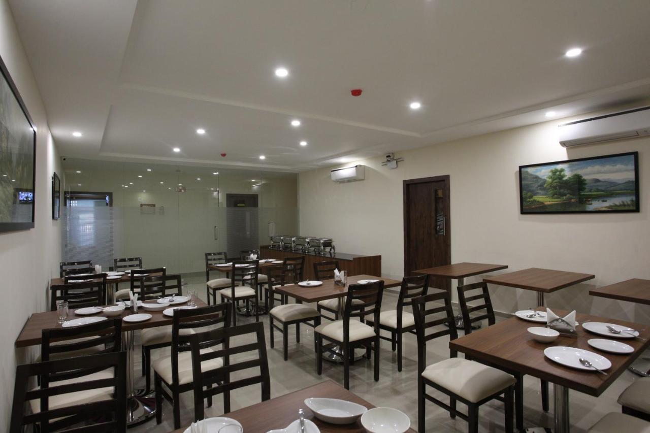 Hotel Ocean Suites Bombay Eksteriør billede