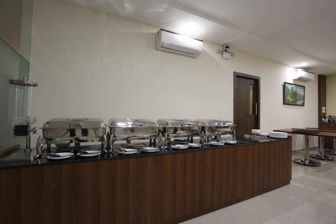 Hotel Ocean Suites Bombay Eksteriør billede