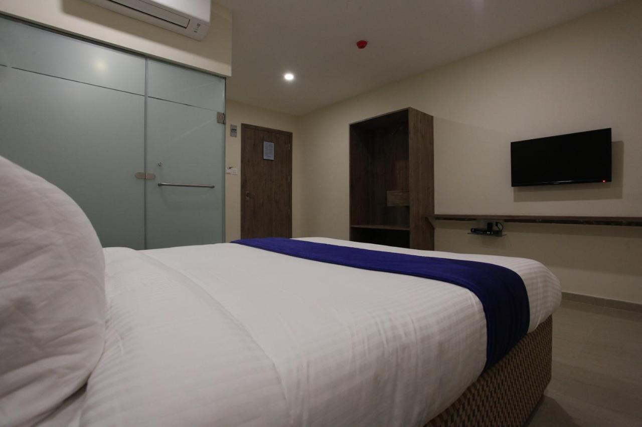 Hotel Ocean Suites Bombay Eksteriør billede